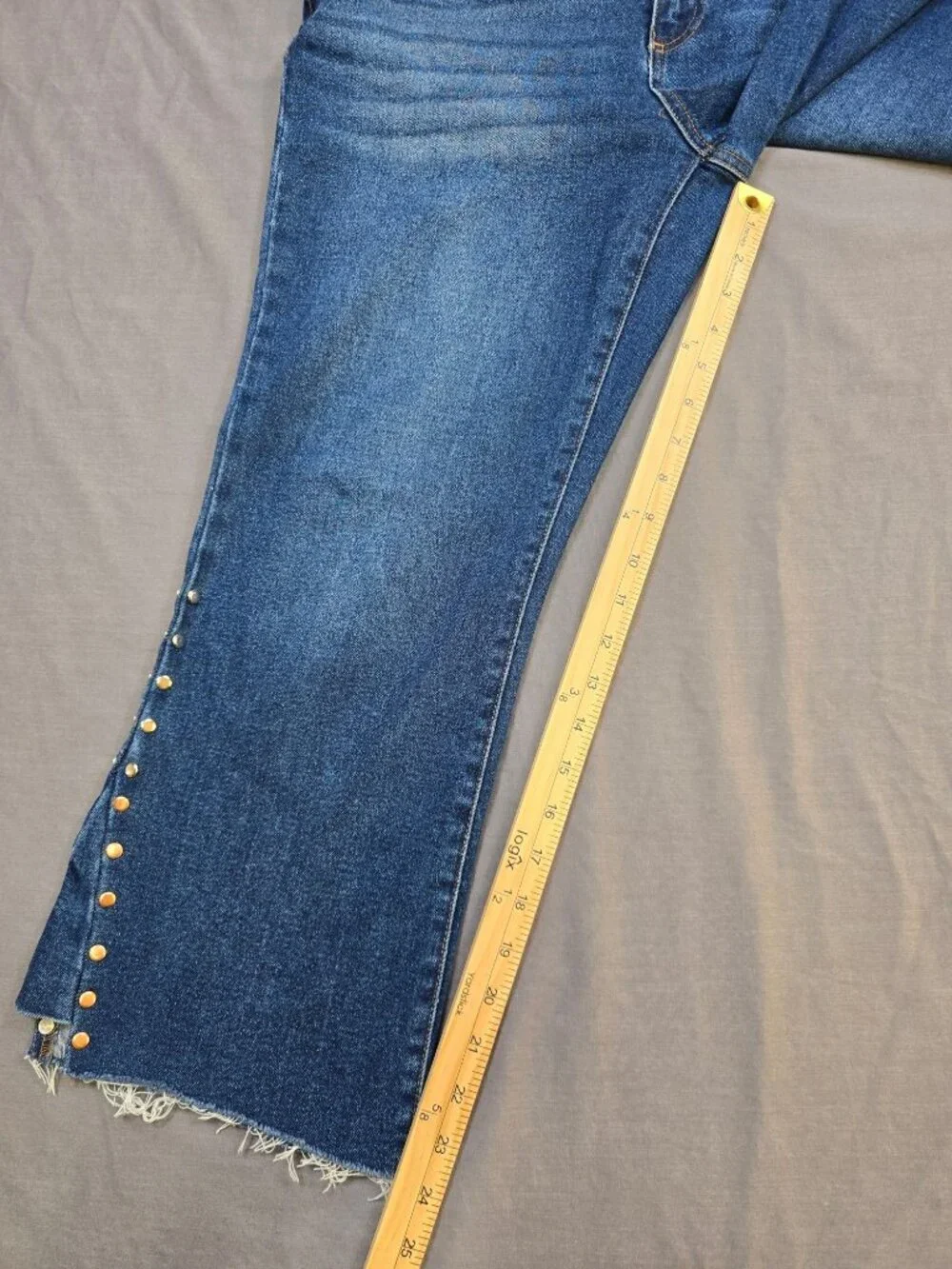 Est 1946 Denim Womens Mid-Rise Blue Jeans Flared Crop Frayed Hem Studded Size 12 - Picture 4 of 5